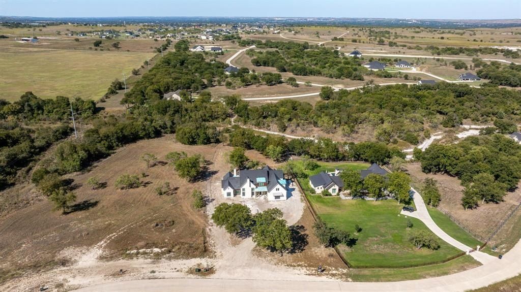 3070 Winding Creek Trail. Aledo, TX 76008