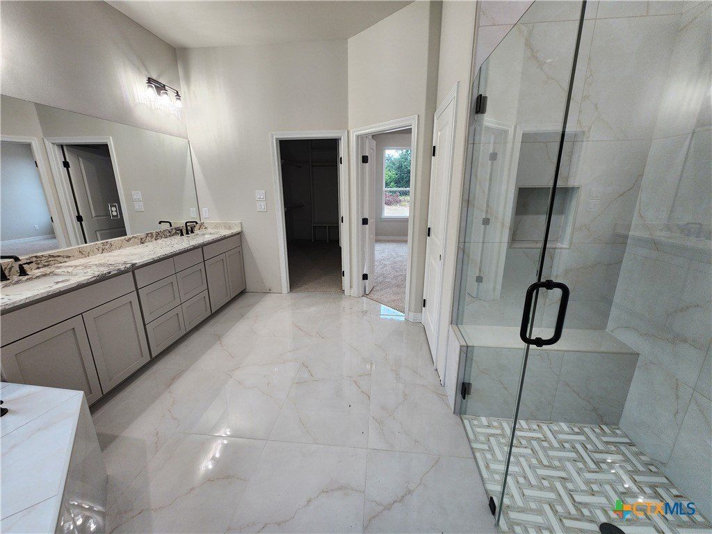 10980 Stinnett Mill. Salado, TX 76571