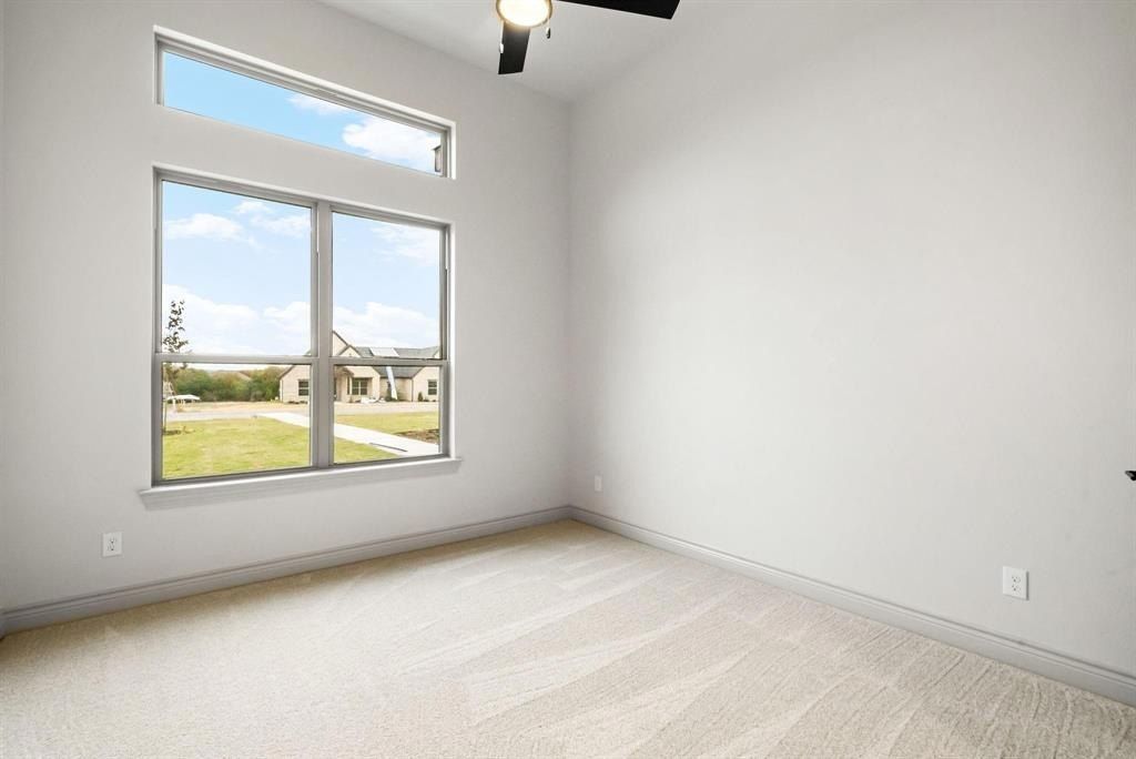 195 Coalson Crossing. Azle, TX 76020