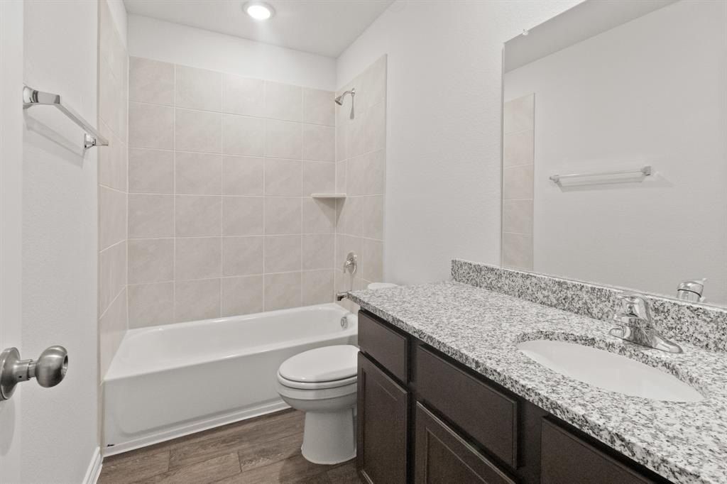 1606 Romans Road. Ennis, TX 75119