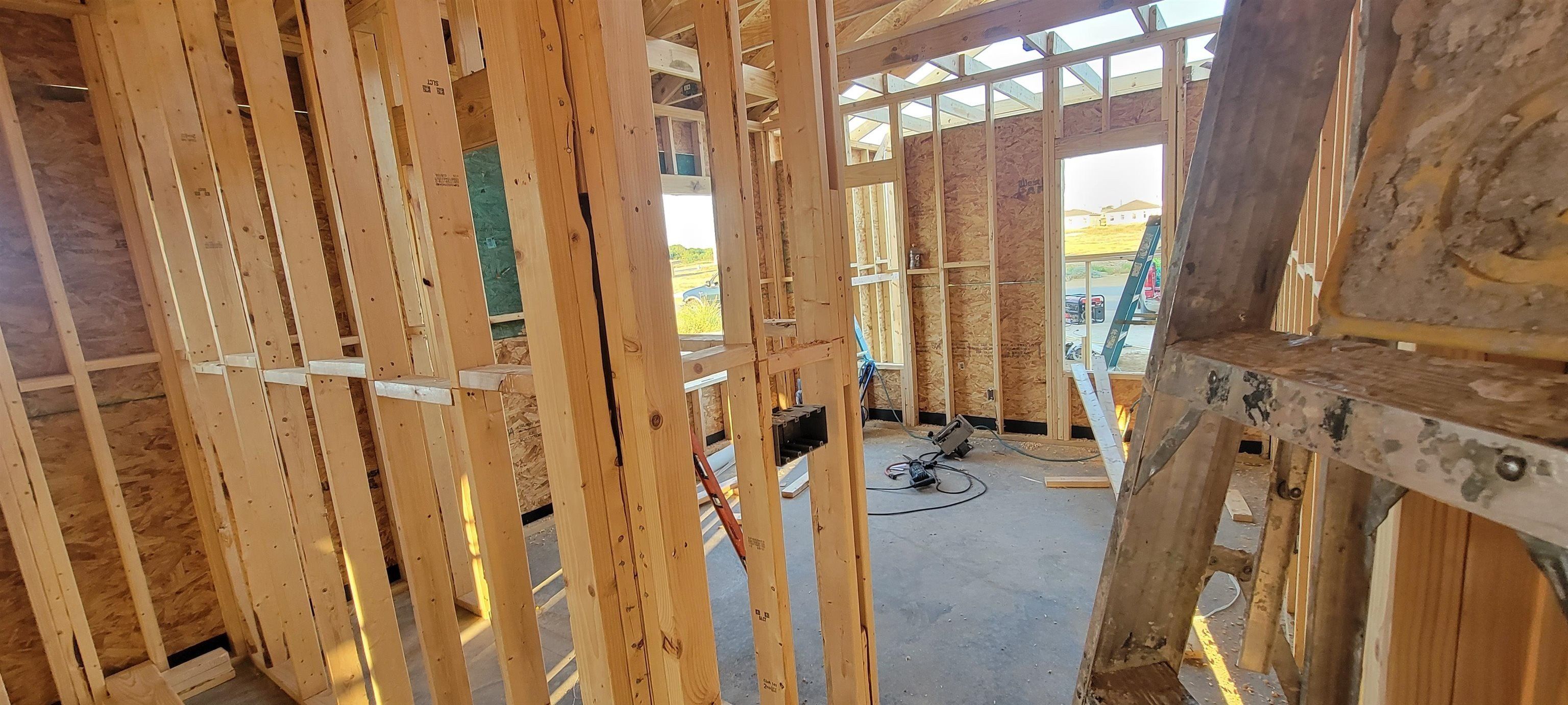 5064 Luna Grande Lp. Laredo, TX 78046