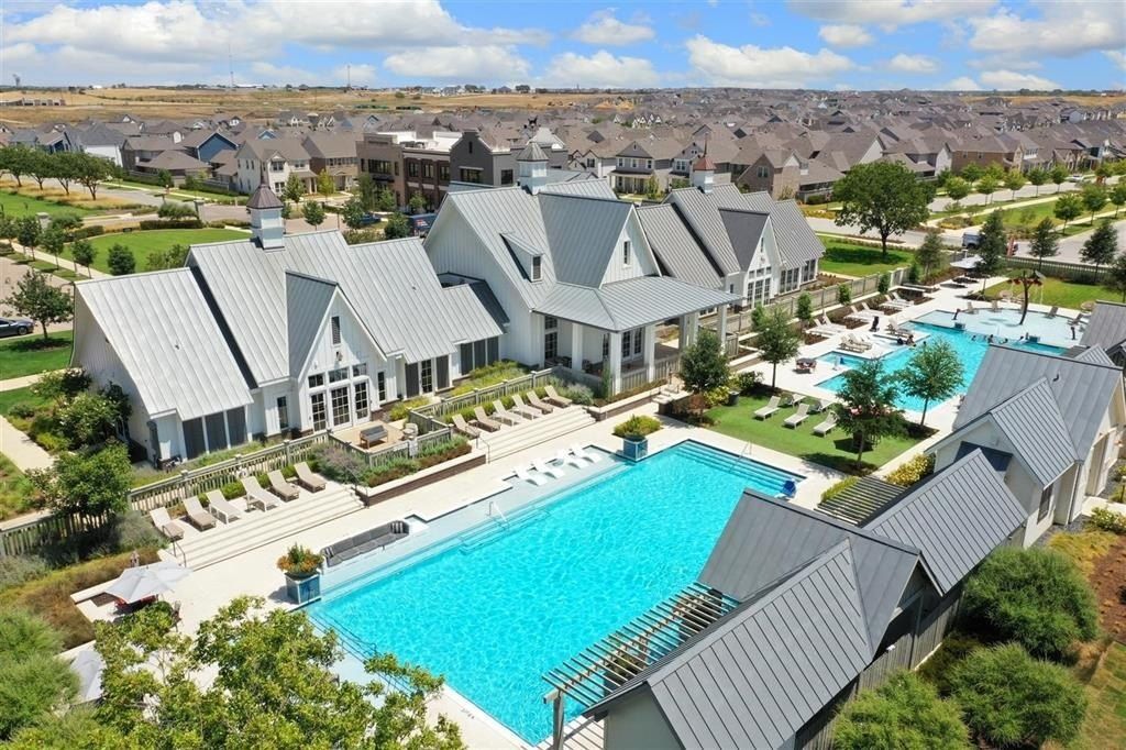 2901 Half Moon Way. Northlake, TX 76247