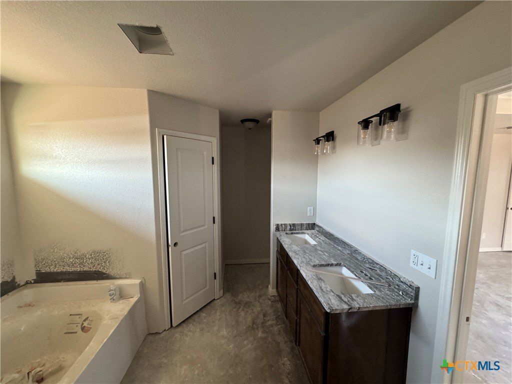 2546 Cowgirl Trail. Belton, TX 76513