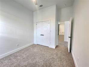 2121 S Edgewood Terrace. Fort Worth, TX 76105