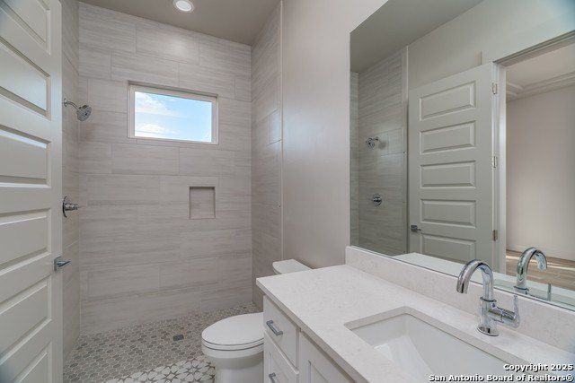 24403 Tres Arroyos. San Antonio, TX 78255