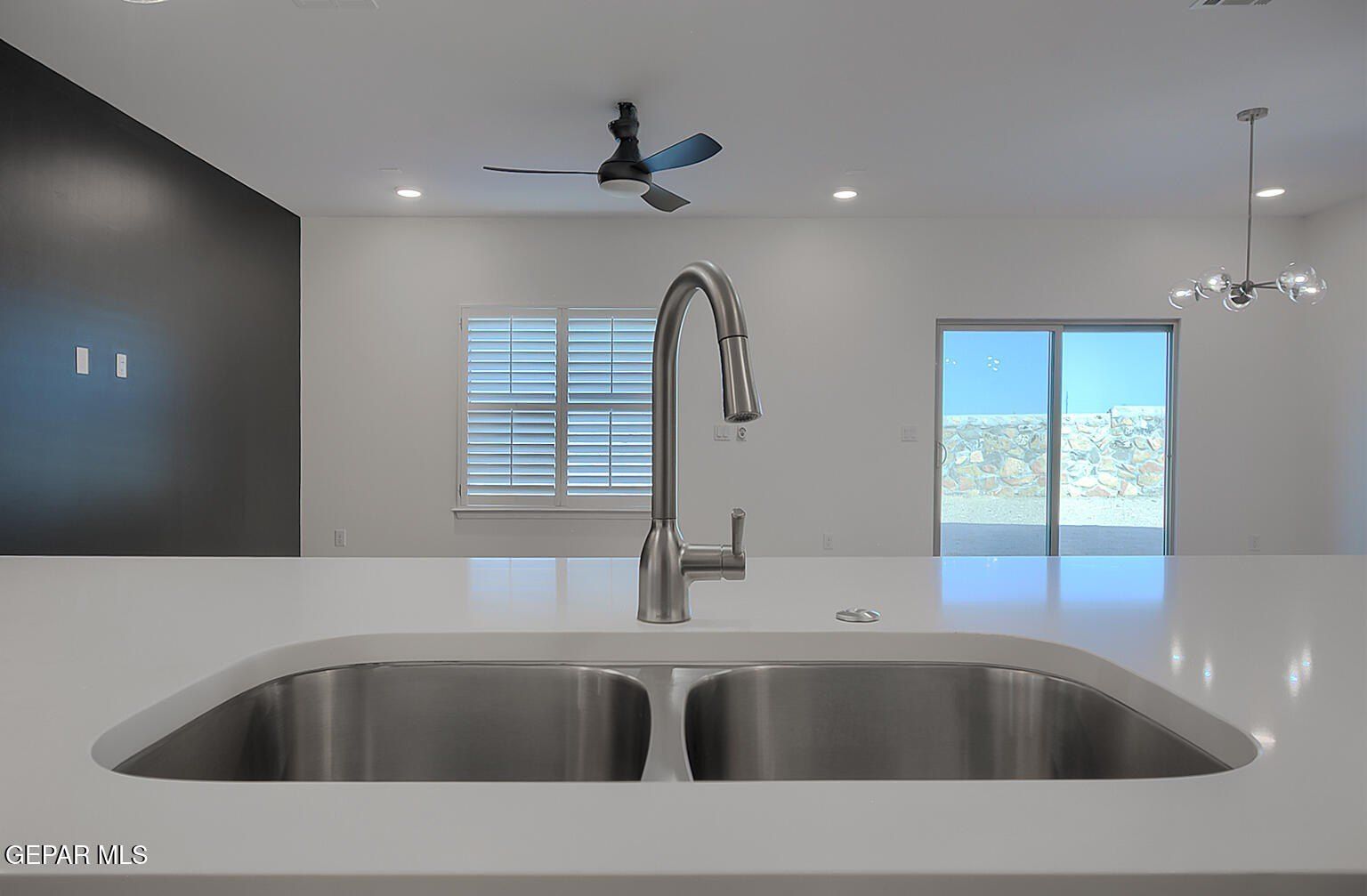 13745 Centro Vista Avenue. Horizon City, TX 79928