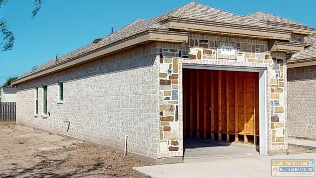 2702 Juan Castillo Ave. Port Isabel, TX 78578