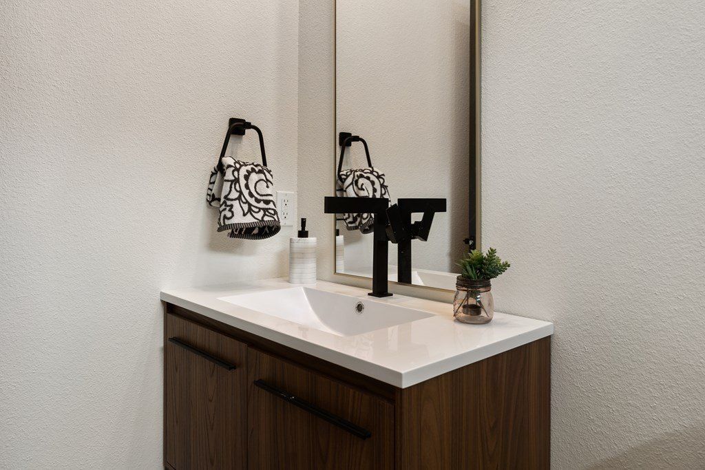 105 Hilltop Dr. Trinidad, TX 75163