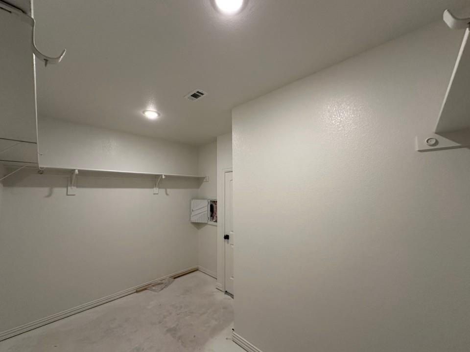 2463 Blackjack Oak Road. Terrell, TX 75161