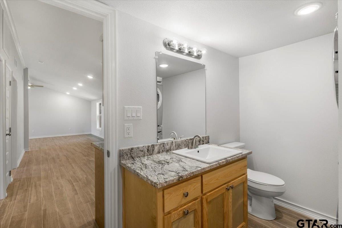 15610 Simmons Lane. Lindale, TX 75771