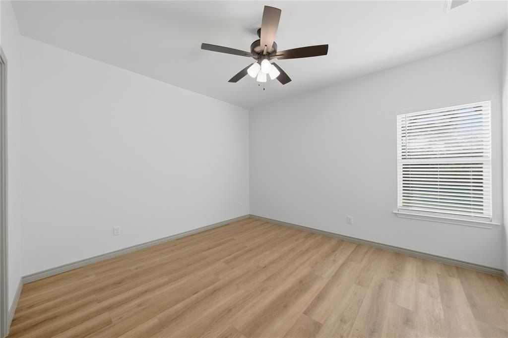 103 S Barron. Covington, TX 76636