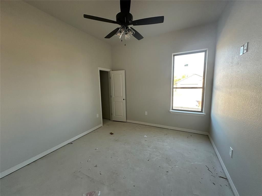 202 Lasso Loop. Lorena, TX 76655