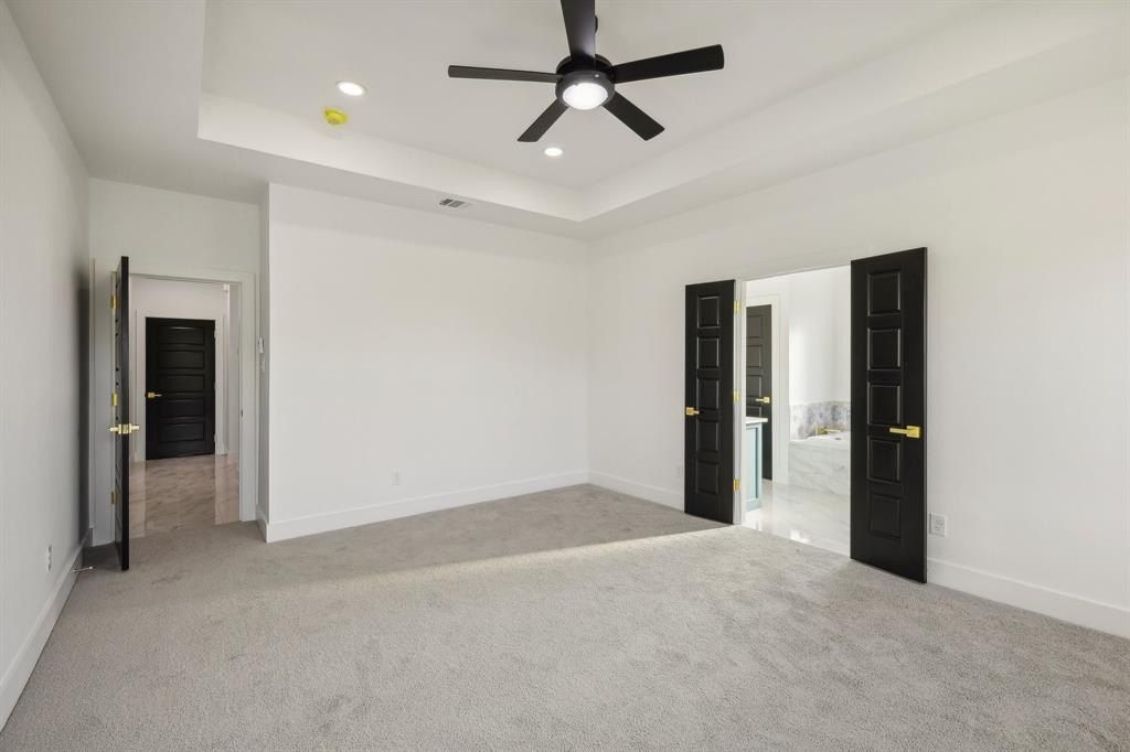 6657 Buffalo Ridge Circle. Godley, TX 76044