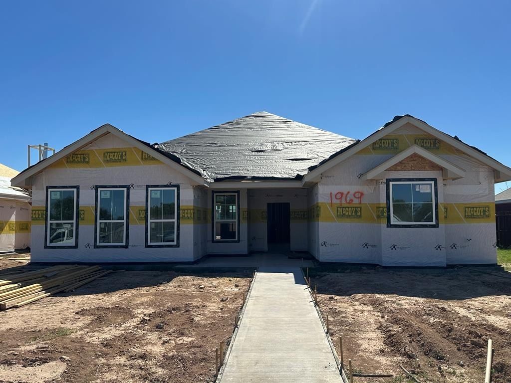 1969 S Concho Dr. San Angelo, TX 76904