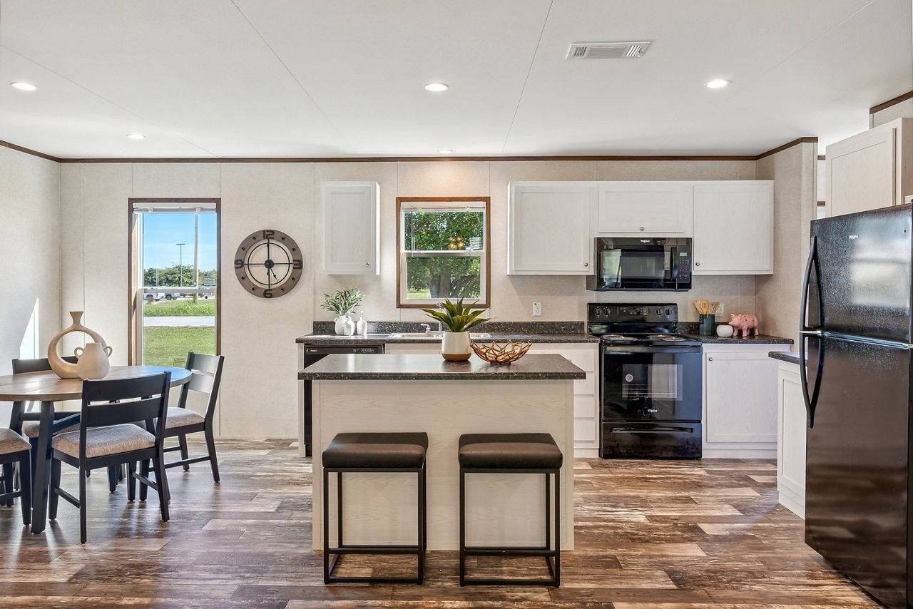 138 George Vista. Crowley, TX 76036