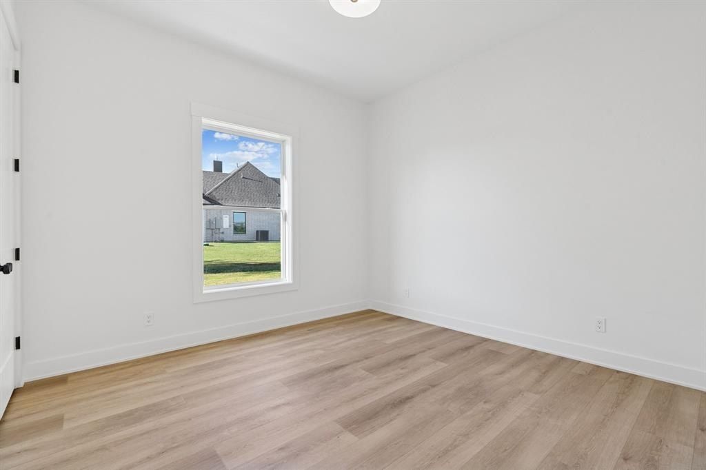 8008 Ben Day Murrin Road N. Fort Worth, TX 76126