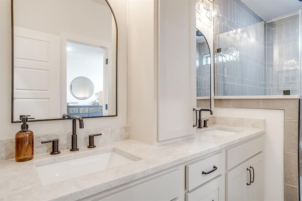 2820 Weisenberger Street. Fort Worth, TX 76107