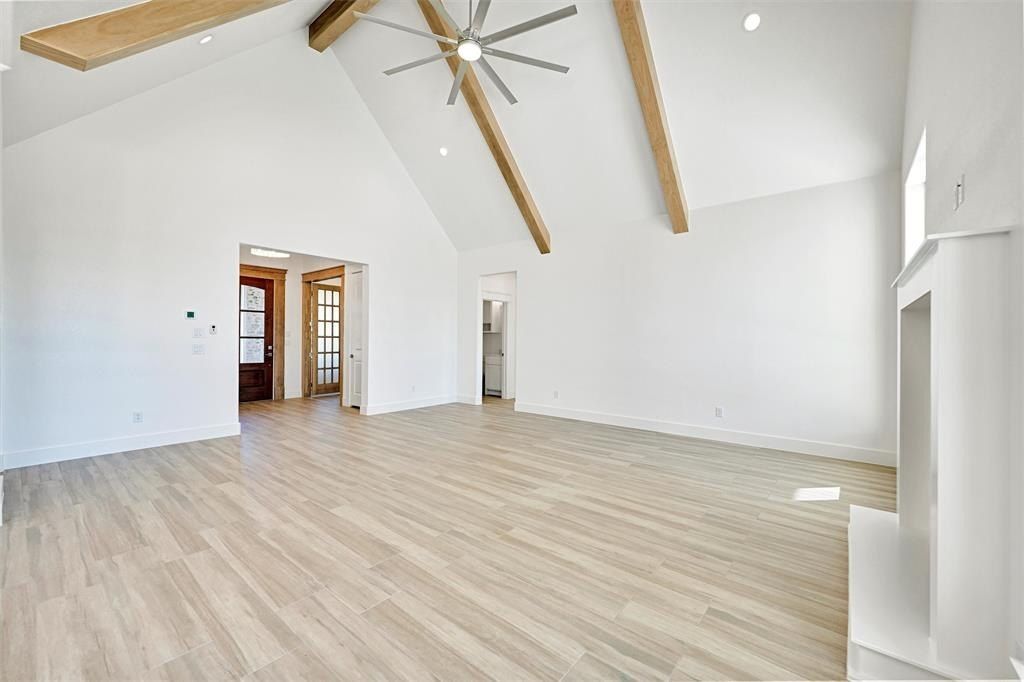 1061 Arbor Vista Drive. Azle, TX 76020