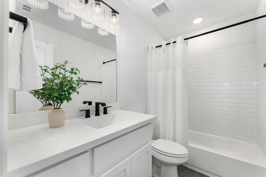 3917 Linear Drive. Prosper, TX 75078