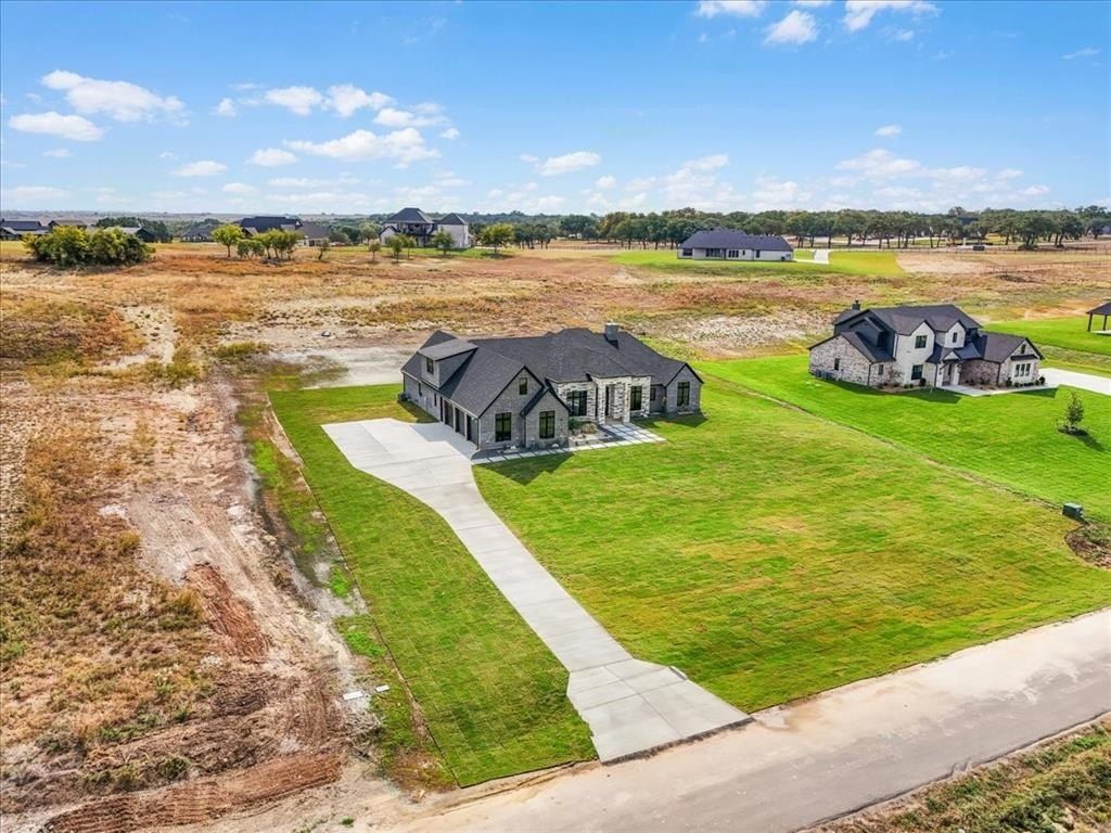 613 Hondo Crossing. Weatherford, TX 76087