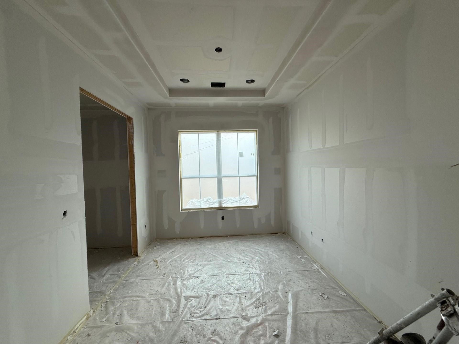 406 Hogans Place. Meadowlakes, TX 78654