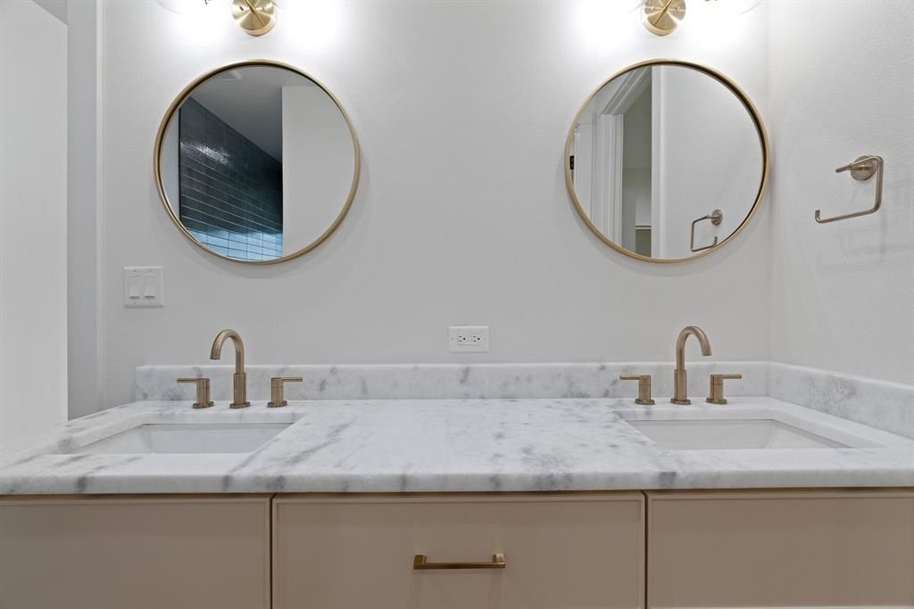 1991 Sunflower Road. Paradise, TX 76073