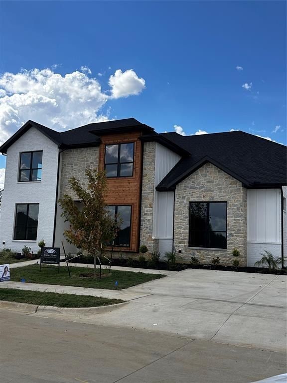 13712 W Riviera Drive. Burleson, TX 76028