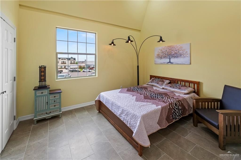 1408 E Karen Drive. Alton, TX 78573