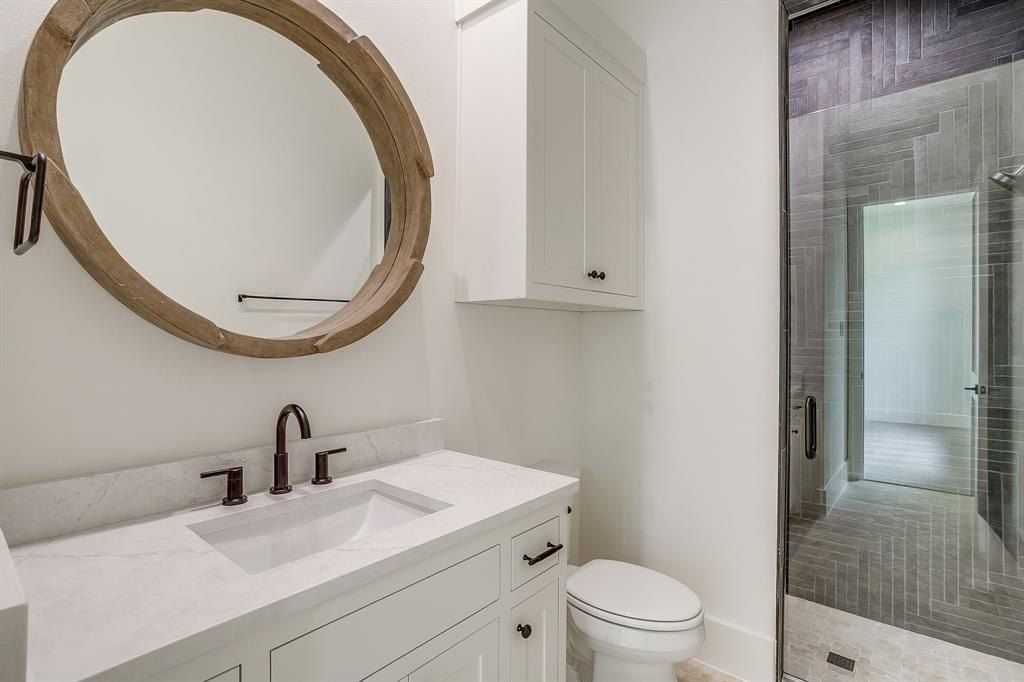 200 Dan Russell Bend. Weatherford, TX 76087