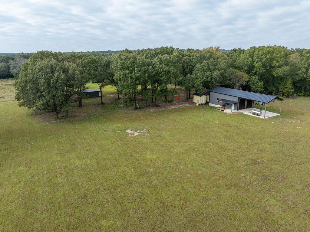 760 Private Road 2422. Oakwood, TX 75855