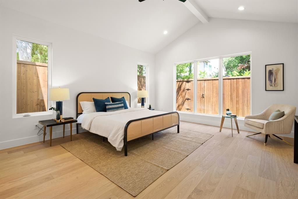 554 Kirkwood Drive. Dallas, TX 75218