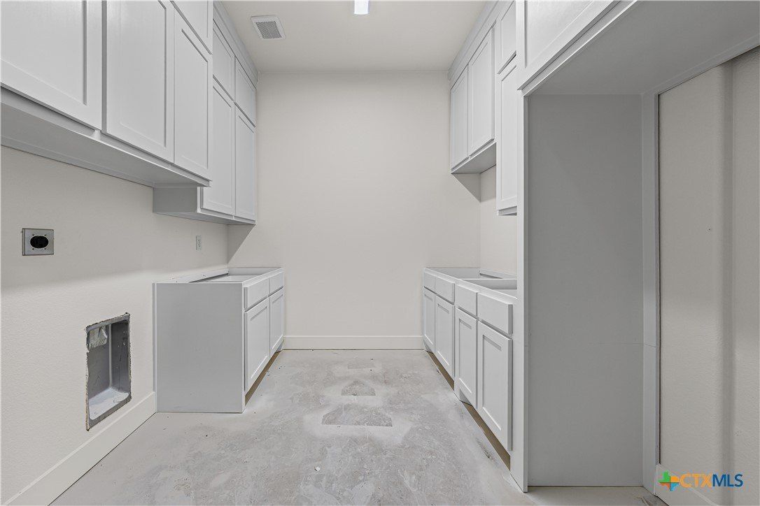 10213 Homesteader Drive. Moody, TX 76557