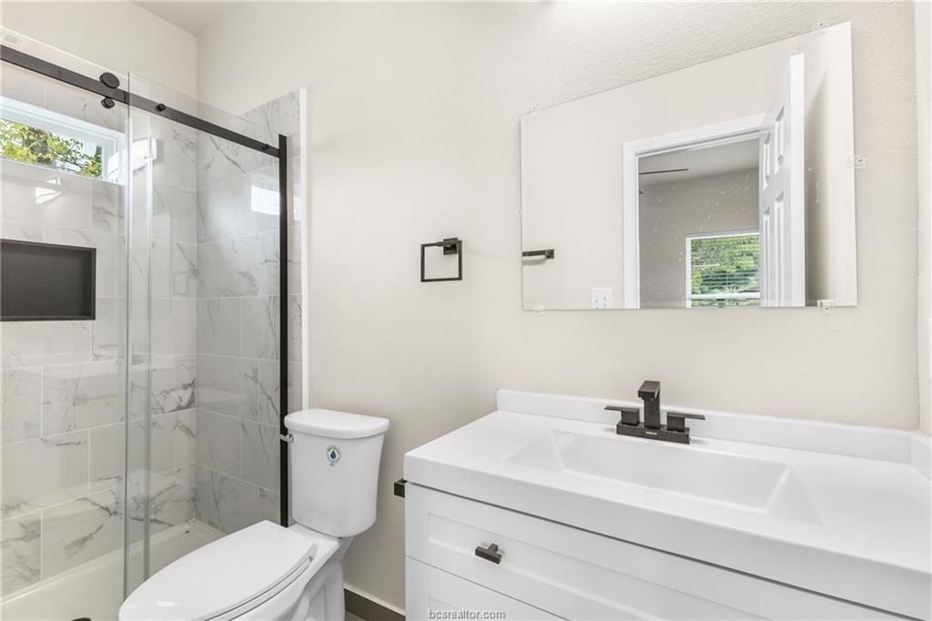 1601 West 17Th Street. Bryan, TX 77803