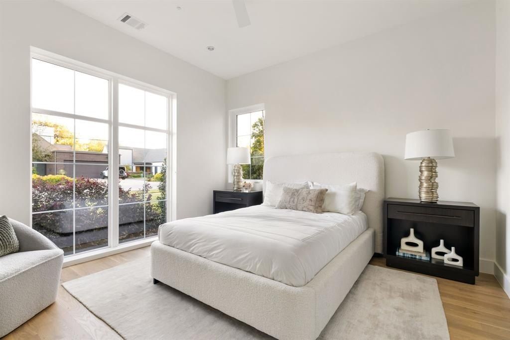 6529 Trammel Drive. Dallas, TX 75214