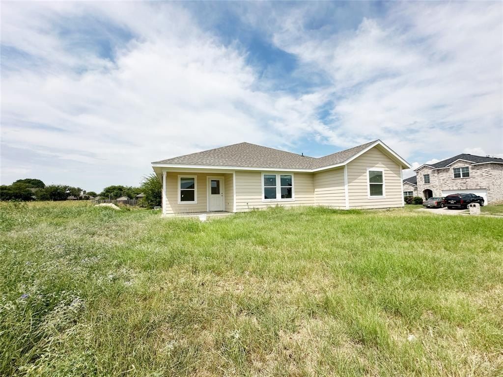 4037 Bonita Springs Drive. Fort Worth, TX 76123