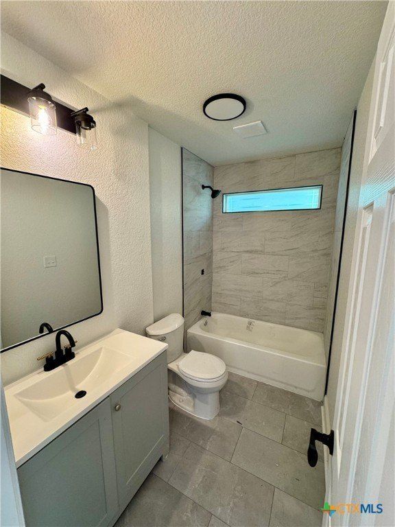 3302 Zephyr Road. Killeen, TX 76543