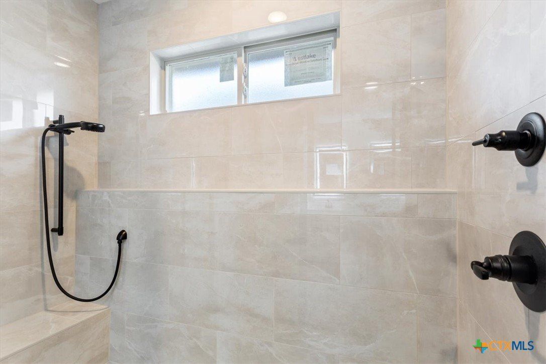 604 Magnolia Drive. Troy, TX 76579