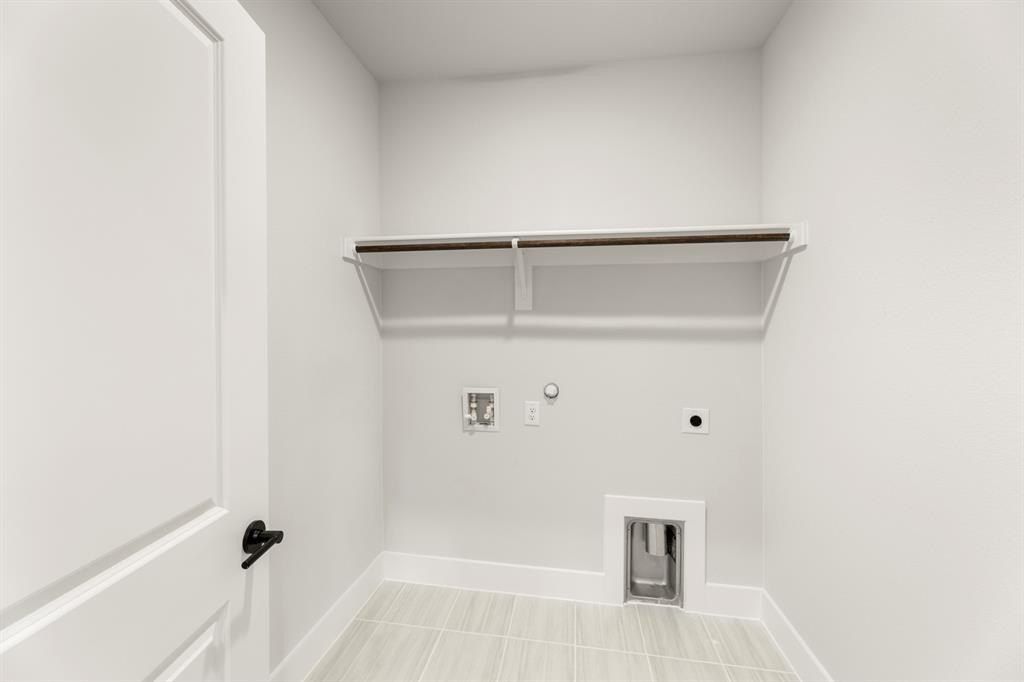 924 Gold Finch. Forney, TX 75126