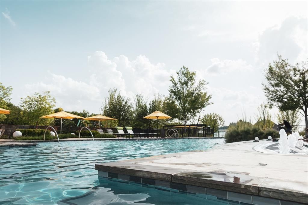 9203 Pavonia Lane. Frisco, TX 75035