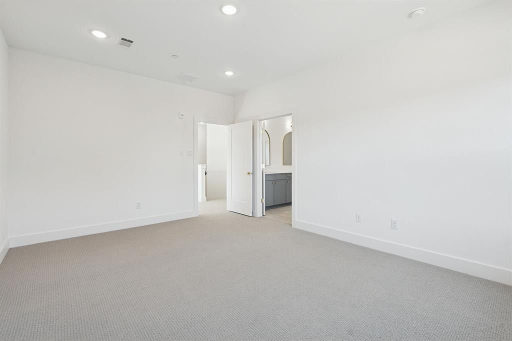 444 Waters Edge Drive. Hickory Creek, TX 75065