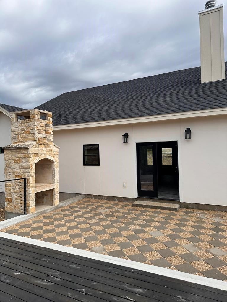 418 Alvin Dr. Kerrville, TX 78028