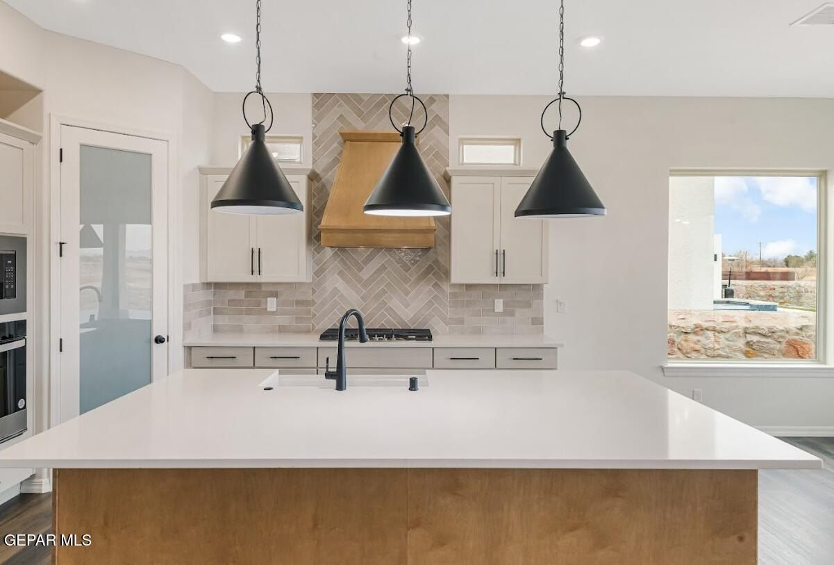 305 Rio Pinsaqui Court. El Paso, TX 79932