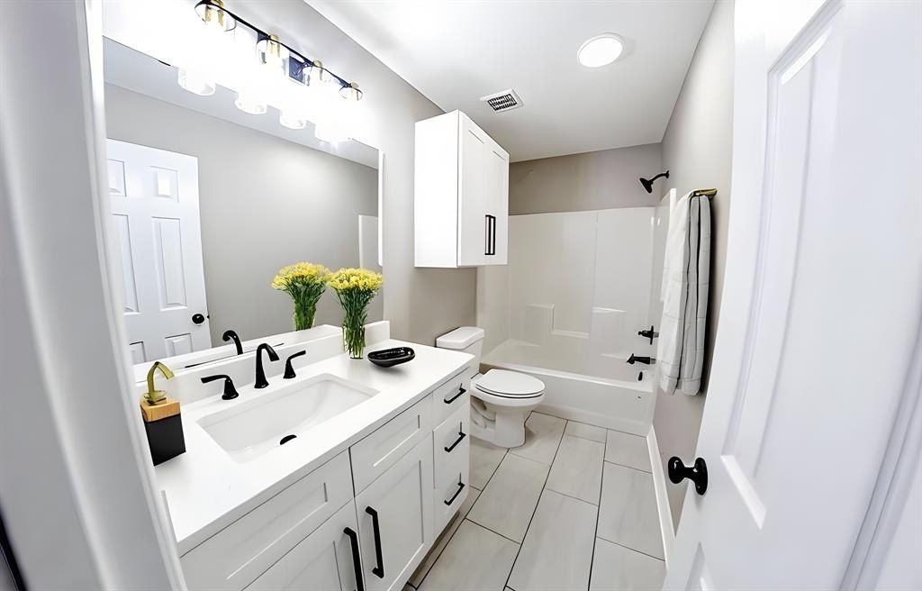 990 Baylors Way. Reno, TX 75462