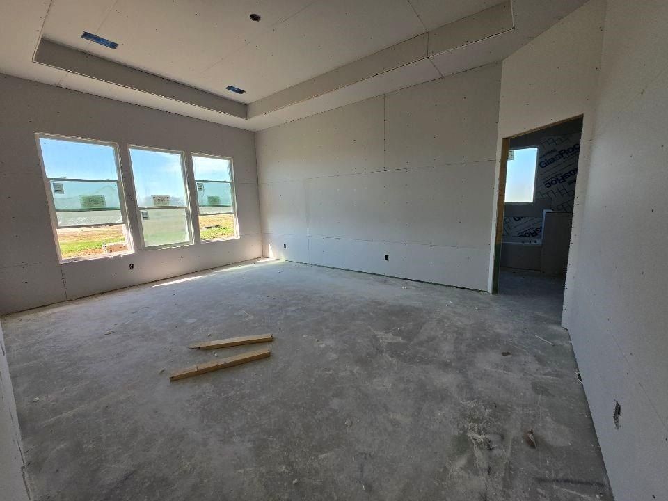 118 Hillview Trail. Decatur, TX 76234