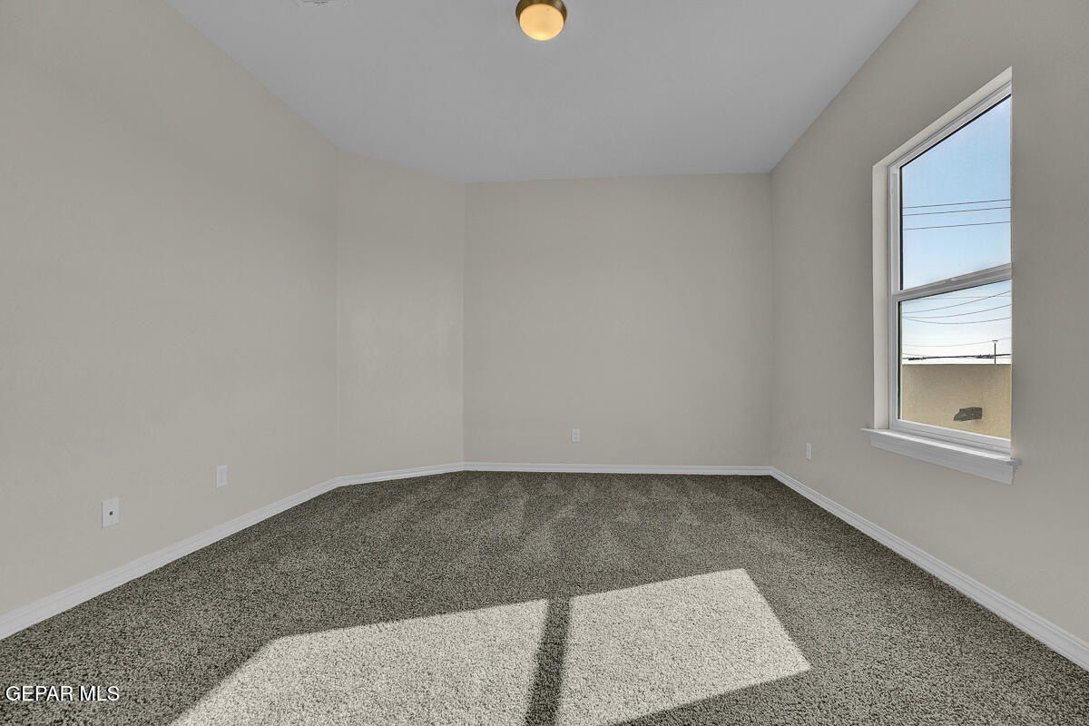 6924 Levee Circle. El Paso, TX 79932