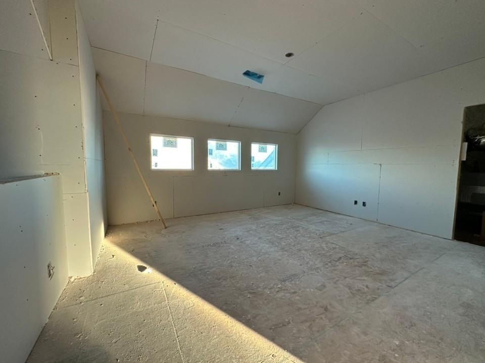 1116 Trinity Drive. Springtown, TX 76082