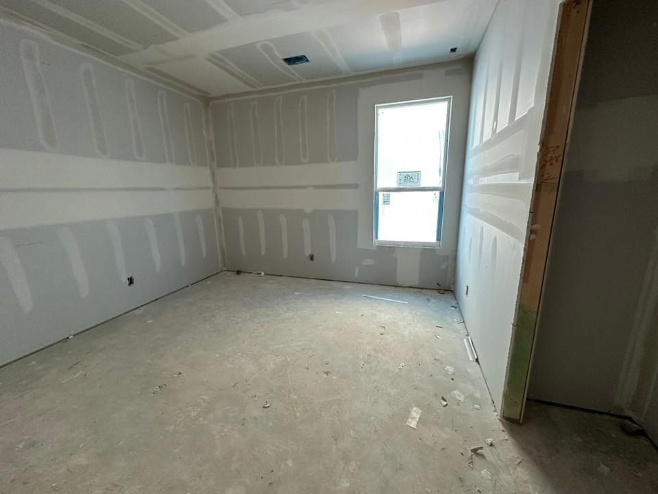 1228 Sabine River Lane. Springtown, TX 76082