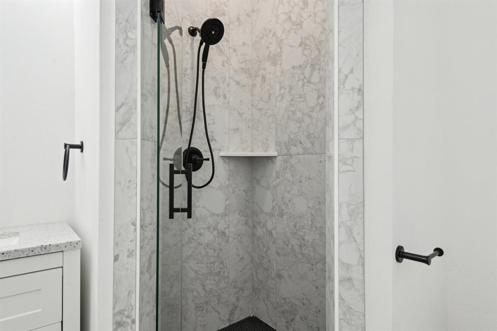 828 Indian Drive. Granbury, TX 76048