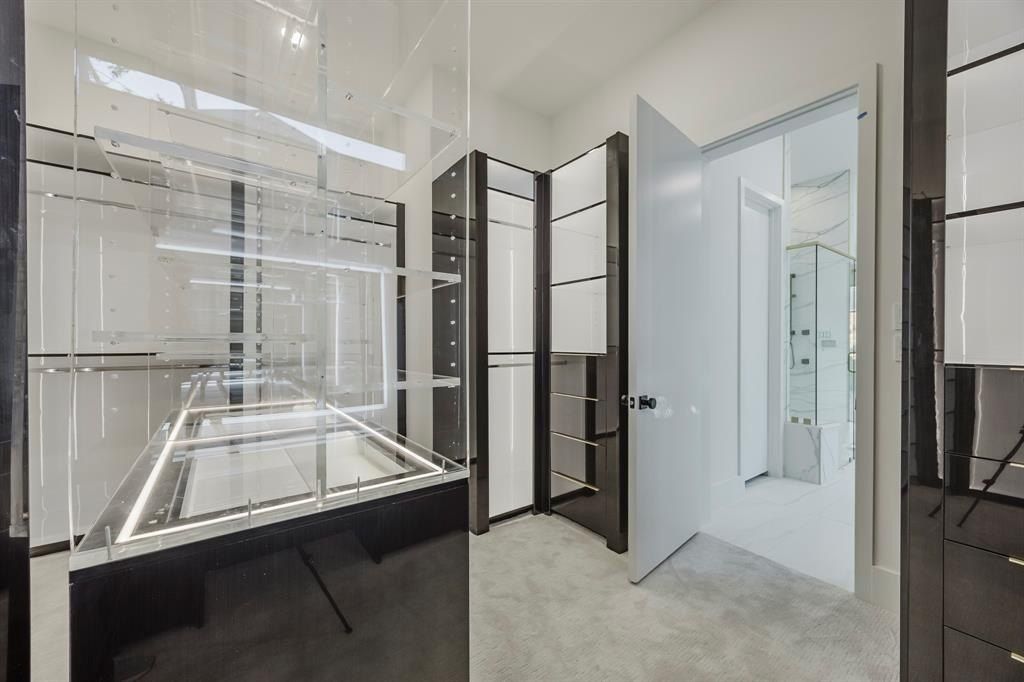 5723 Meletio Lane. Dallas, TX 75230