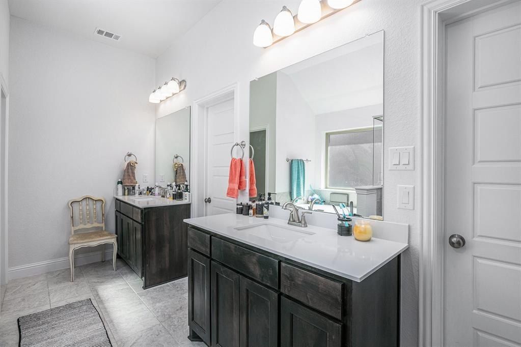 417 Elyse Road. Keene, TX 76059